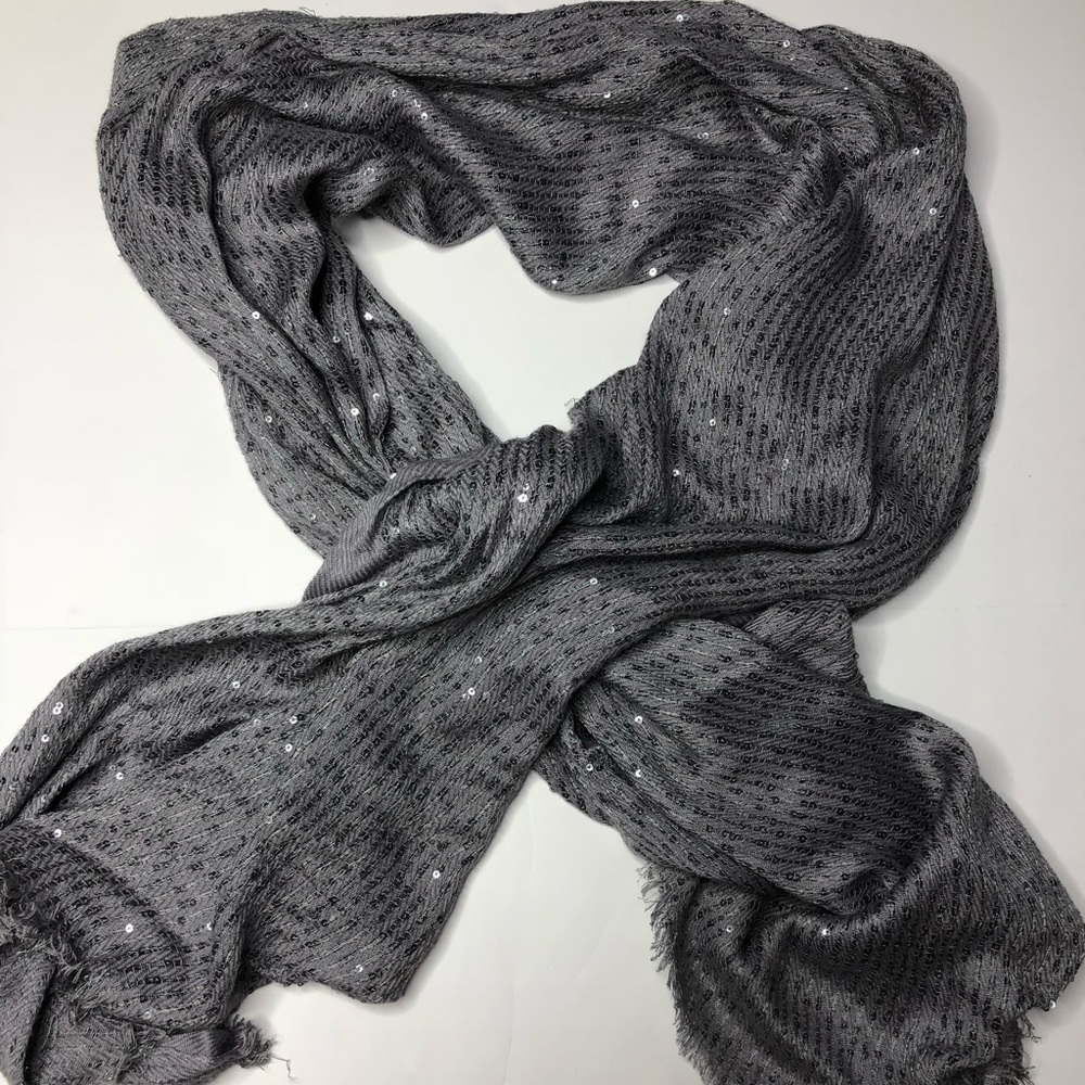 Gray sequins scarf